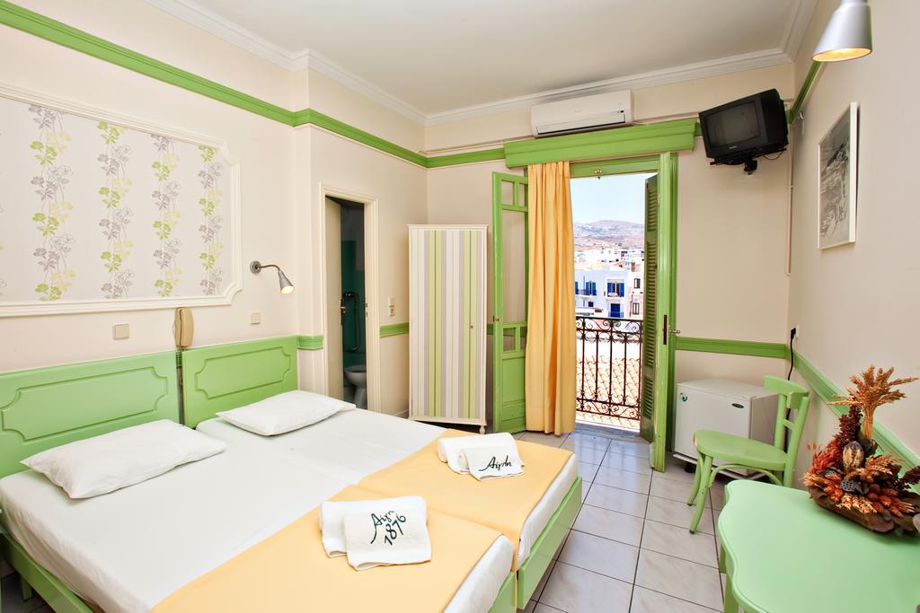 Aegli 1876 Hotel Tínos Szoba fotó